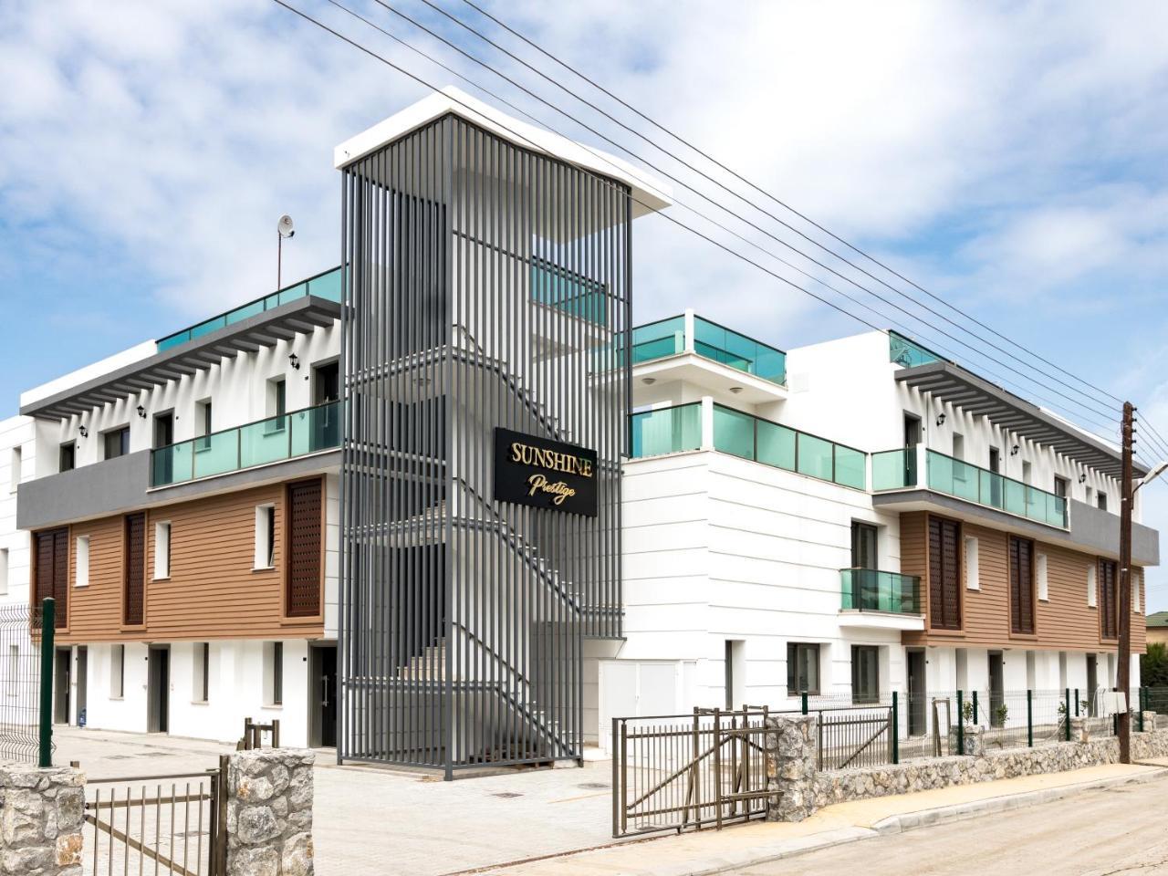 Sunshine Prestige Apartments Agios Georgios  Bagian luar foto